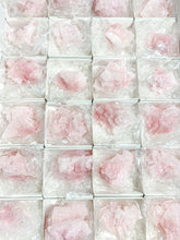 Load image into Gallery viewer, Raw Pink Halite