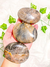 Load image into Gallery viewer, Black Moonstone Palmstone