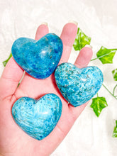 Load image into Gallery viewer, Blue Apatite Heart