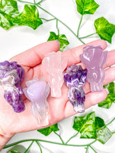 Load image into Gallery viewer, Crystal Flower Carving
