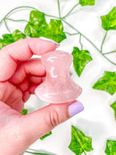 Load image into Gallery viewer, Rose Quartz Massage Knuckle