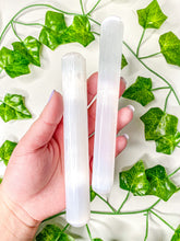 Load image into Gallery viewer, Satin Spar Selenite Wand