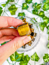 Load image into Gallery viewer, Tiger's Eye Cube