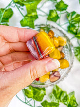 Load image into Gallery viewer, Mookaite Tumbled Stones