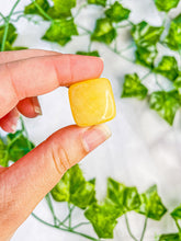 Load image into Gallery viewer, Orange Calcite Cube