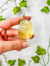 Load image into Gallery viewer, Raw Citrine Pendant