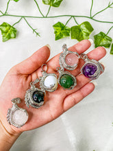 Load image into Gallery viewer, Crystal Claw Pendant