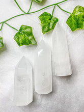 Load image into Gallery viewer, White Calcite Tower