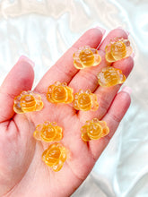 Load image into Gallery viewer, Mini Fluorite Bumble Bee