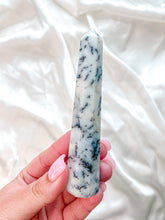 Load image into Gallery viewer, Dendritic Agate Obelisk Tower
