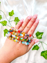 Load image into Gallery viewer, Cat Eye Chip Bracelet