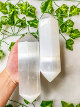 Load image into Gallery viewer, Satin Spar Selenite DT