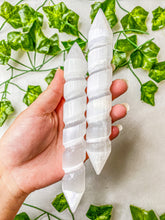 Load image into Gallery viewer, Satin Spar Selenite Spiral DT