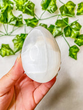 Load image into Gallery viewer, Satin Spar Selenite Egg