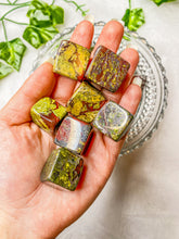 Load image into Gallery viewer, Dragon Blood Cube