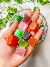 Load image into Gallery viewer, Cat Eye Cube