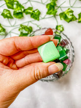 Load image into Gallery viewer, Cat Eye Cube