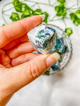 Load image into Gallery viewer, Moss Agate Cube