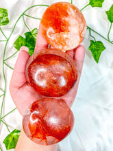 Load image into Gallery viewer, Fire Quartz Palmstone