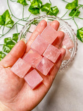 Load image into Gallery viewer, Rose Quartz Cube