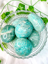 Load image into Gallery viewer, Amazonite Palmstone