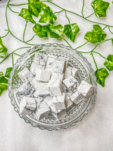 Load image into Gallery viewer, Howlite Cube