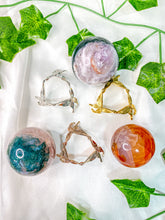 Load image into Gallery viewer, Butterfly Sphere Stand