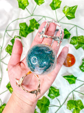 Load image into Gallery viewer, Butterfly Sphere Stand