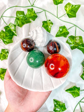 Load image into Gallery viewer, Seashell Clam Bowl