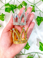 Load image into Gallery viewer, Bedazzle Crown Sphere Stand