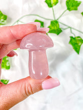 Load image into Gallery viewer, Rose Quartz Mushroom