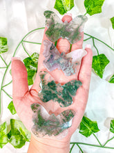 Load image into Gallery viewer, Moss Agate Butterfly