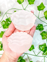 Load image into Gallery viewer, Satin Spar Selenite Clam Shell
