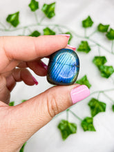 Load image into Gallery viewer, Labradorite Tumbled Stones