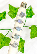 Load image into Gallery viewer, Labradorite Flower Ring (adjustable)