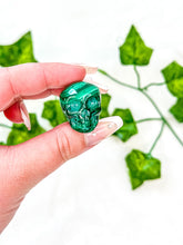 Load image into Gallery viewer, Malachite Skull (S)
