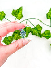 Load image into Gallery viewer, Mini Fluorite Alligator