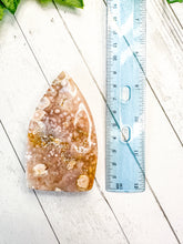 Load image into Gallery viewer, Cherry Flower Agate Flame (38C)
