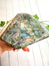 Load image into Gallery viewer, Labradorite Freeform (65B)
