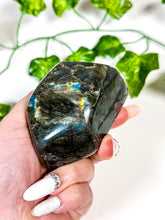 Load image into Gallery viewer, Labradorite Freeform (15A)
