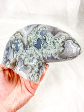 Load image into Gallery viewer, Moss agate Elephant (70H)
