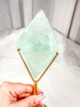 Load image into Gallery viewer, HQ Gemmy Green Fluorite Diamond on Stand (105E)
