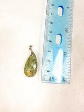 Load image into Gallery viewer, Faceted Labradorite Pendent
