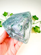 Load image into Gallery viewer, Moss Agate Standing Cube (52D)
