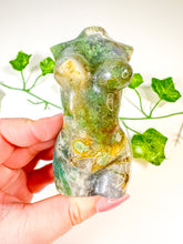 Load image into Gallery viewer, Moss Agate Goddess Body (58K)
