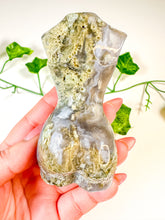 Load image into Gallery viewer, Moss Agate Goddess Body (58M)
