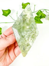 Load image into Gallery viewer, Prehnite Diamond (15A)
