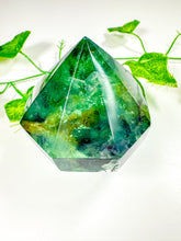 Load image into Gallery viewer, Green Emerald Fluorite Gem Cut Diamond (48i)
