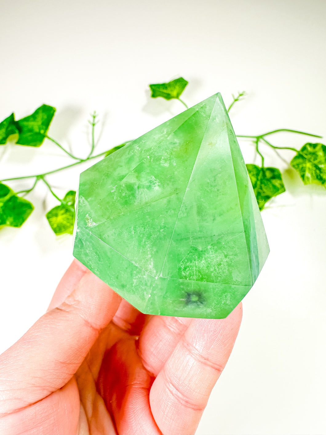 Green Emerald Fluorite Gem Cut Diamond (40B)