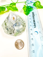 Load image into Gallery viewer, Moss Agate Gem Cut Diamond (38Q)
